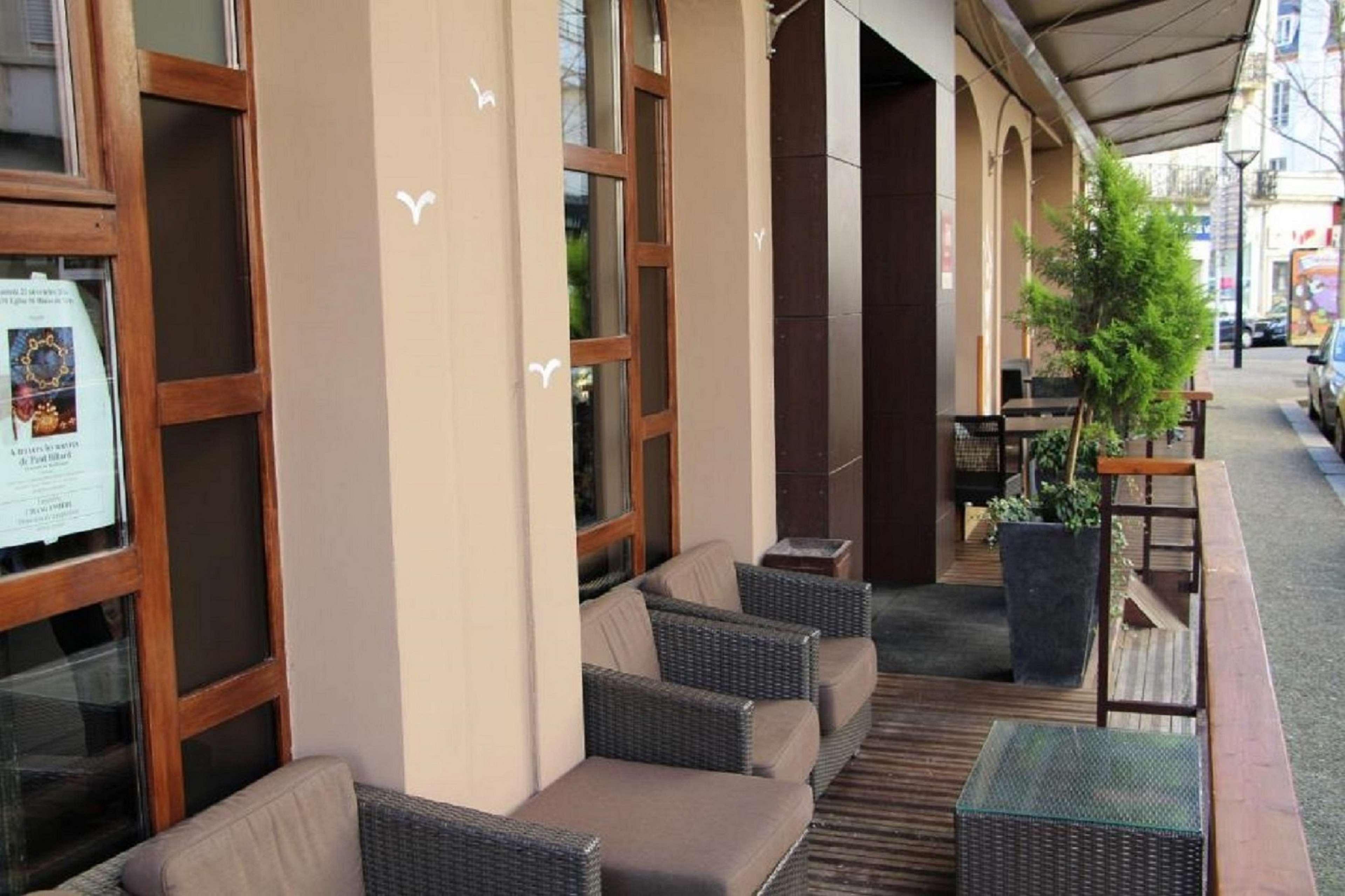 Kyriad Restaurant Centre Spa Vichy Eksteriør bilde